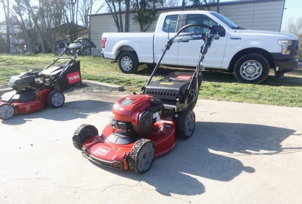 Toro 22 in. Recycler SmartStow Electric Lawn Mower